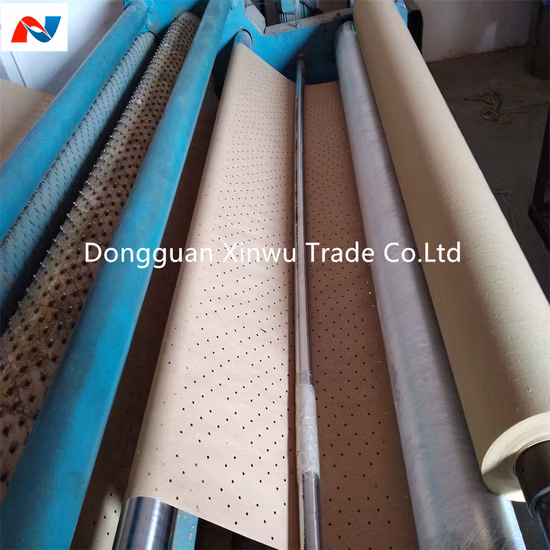Papel Kraft perforado con base marrón para sala de despiece de fábrica de prendas de vestir